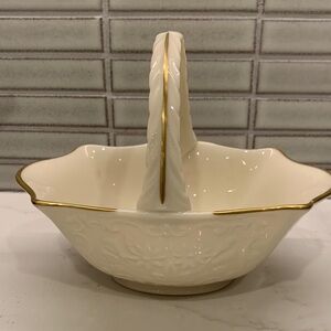 Lenox vintage San Souci collection porcelain Basket 24K gold trim- like new